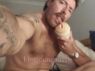 Hotyoungaussie