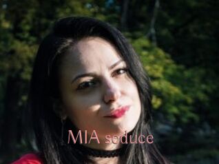 MIA_seduce