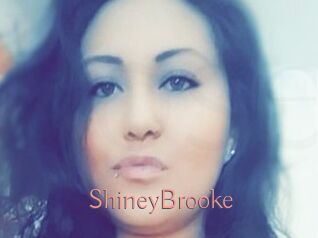 ShineyBrooke Kostenlose Sexcams