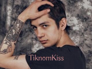 TiknomKiss